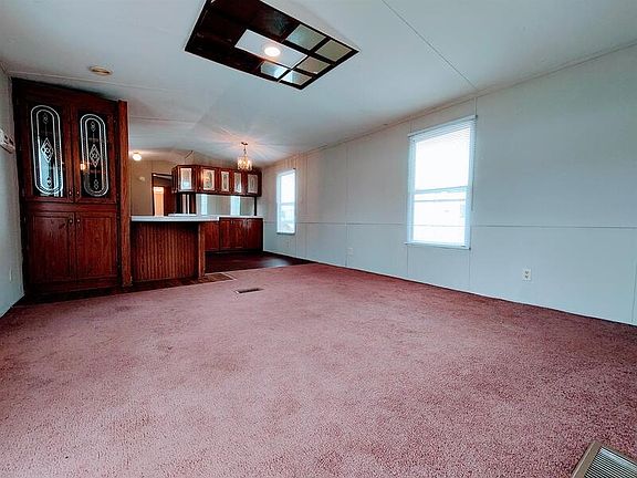 2nd image of 308 Sunshine Dr