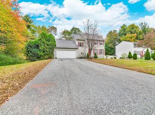 24 Sunnyside Ter, Wilbraham, MA 01095