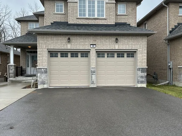 39 Summer Ln, Selwyn, ON K9L 0G4