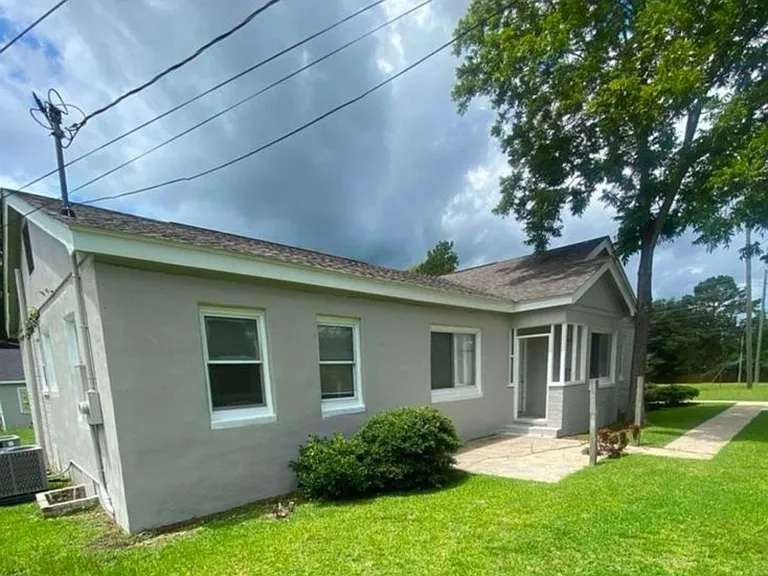 330 Belleview Ave #B — Photo 3