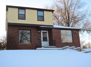 2611 Thomas Ave N, Minneapolis, MN 55411