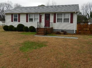 215 Mimosa Ave, Colonial Beach, VA
