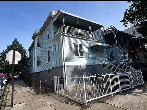 2nd image of 4222 Carpenter Ave