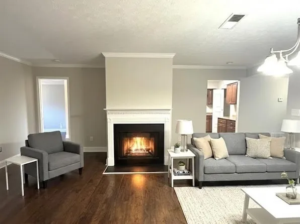 403 Bedfort Dr, Duluth, GA 30096