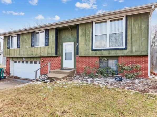 401 Meadowbrook Blvd, Kingsford Heights, IN 46346