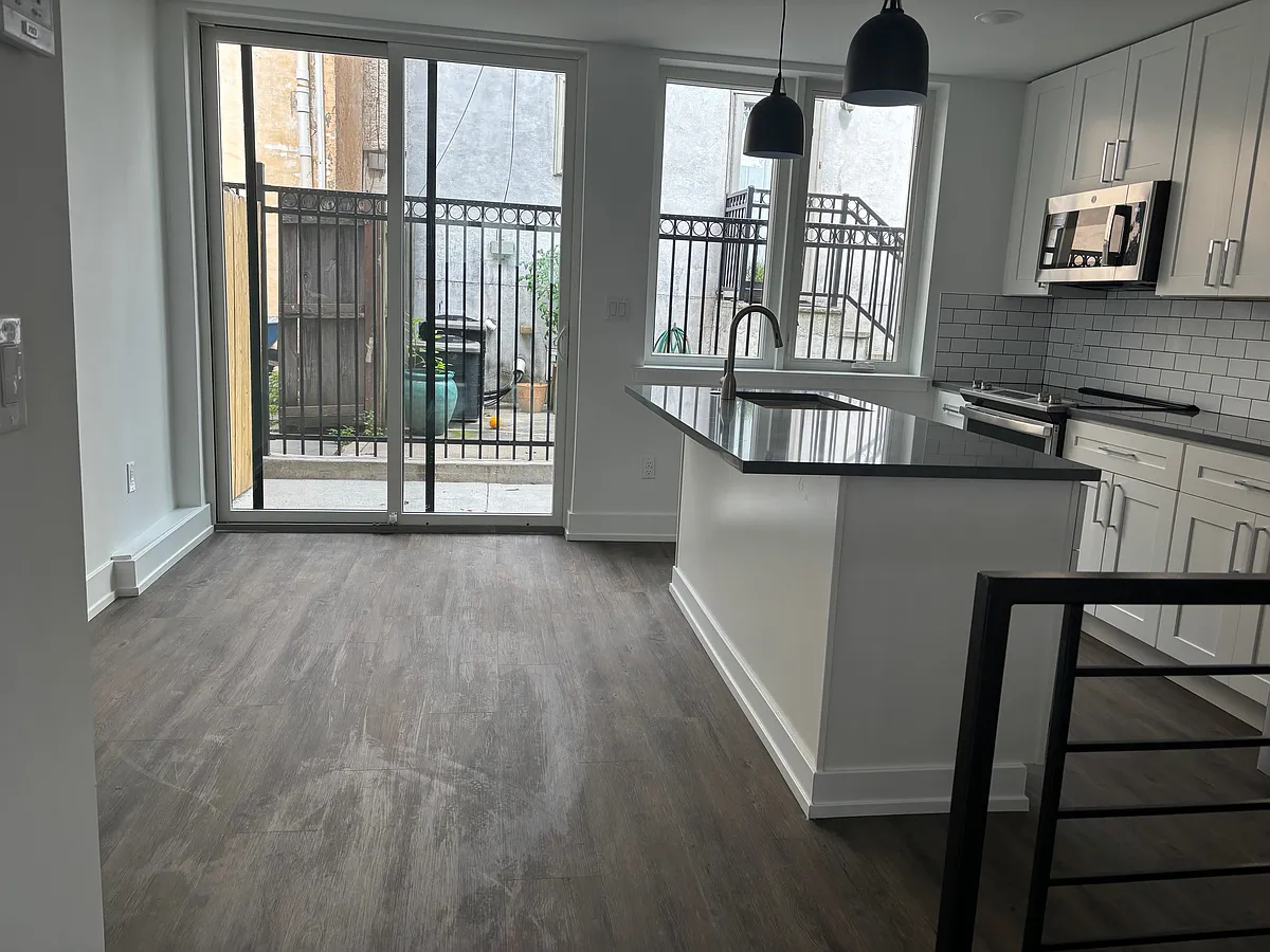 kitchen - 1144 N Galloway St