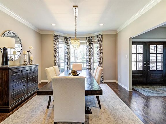5th image of 2414 Creekside Cir S