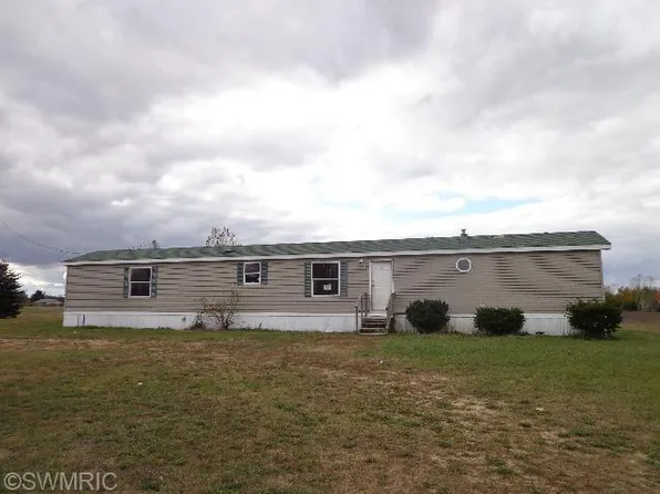 3076 S Hillman Rd, Sidney, MI 48885