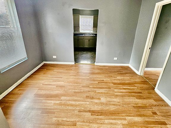 2nd image of 6620 S Saint Lawrence Ave APT 2