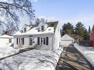 1708 S Willkie St, Appleton, WI 54915