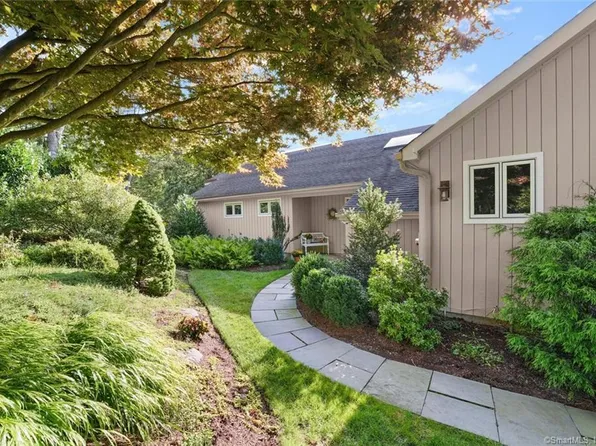 12 Signal Ln, Westport, CT 06880