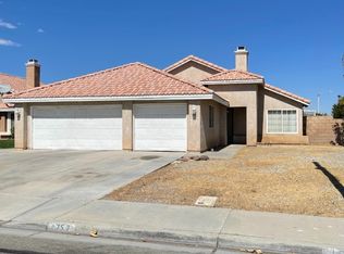 1757 Lightcap St, Lancaster, CA 93535