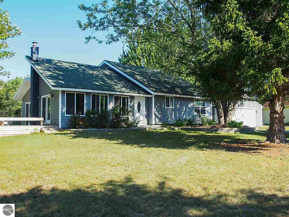 1st image of 5994 Marilyn Ct