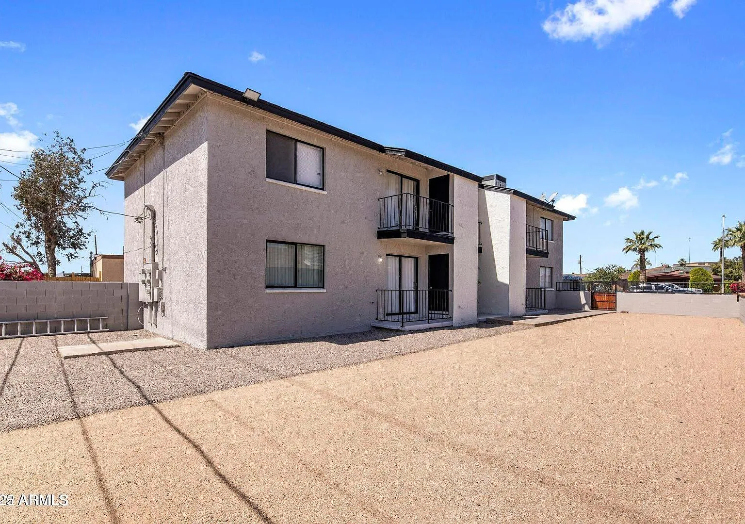 2 bed, 1.0 bath, 926 sqft, $1,499 — Photo 2
