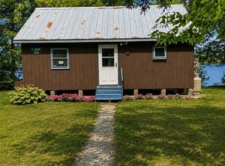 306 Hammond Shore Rd, Franklin, VT 05457