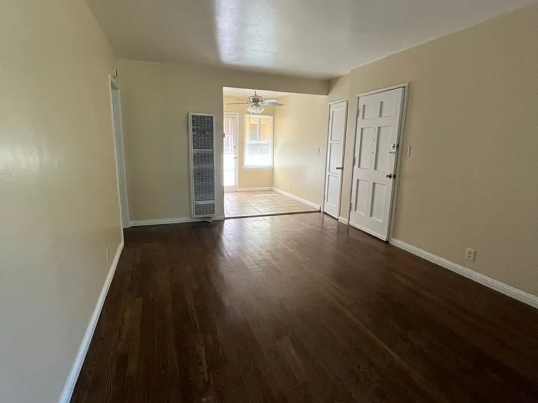 5223 E Carson St — Photo 3