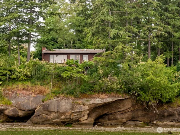 2351 N Nugent Road, Lummi Island, WA 98262