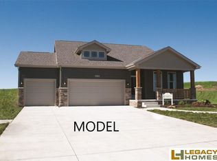 8210 N 171st Avenue Cir, Bennington, NE 68007
