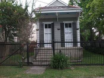 2nd image of 6046 Annunciation St
