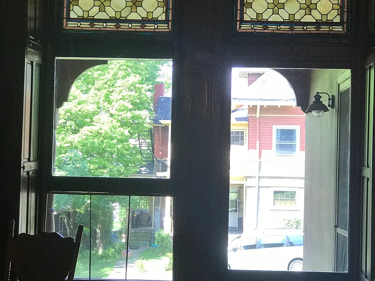 603 E Seneca St — Photo 3