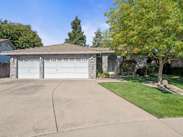 1496 Ranch House Ct, Oakdale, CA 95361