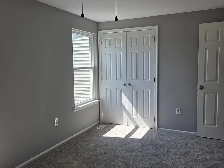 103 Kettering Dr — Photo 2