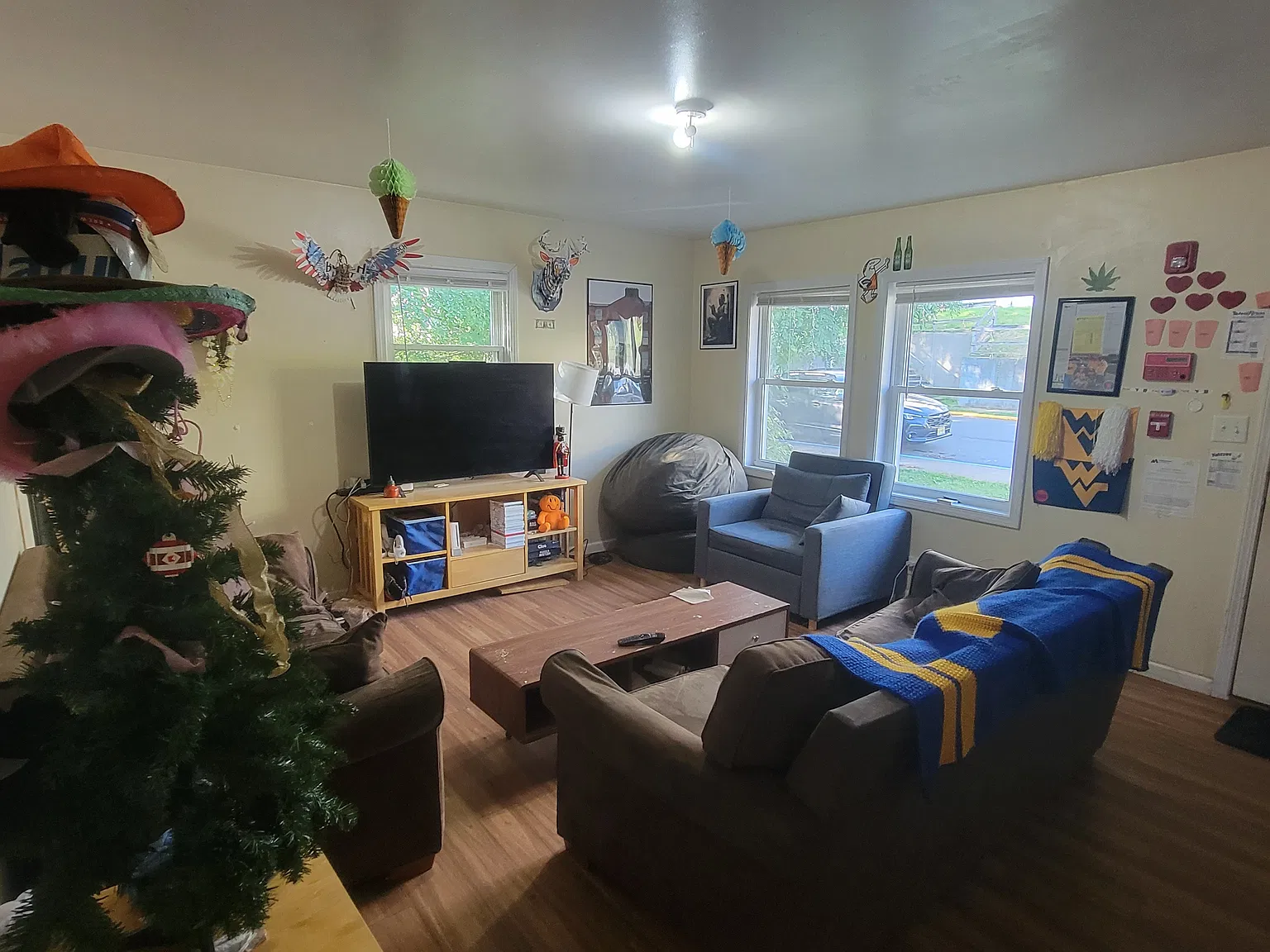 4 bed, 1800 sqft, $3,000 — Photo 2