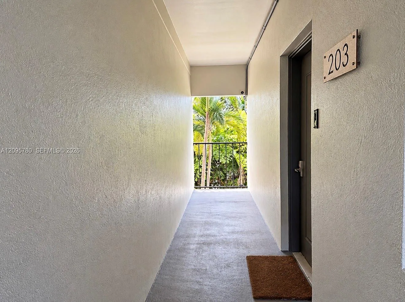 Park Place Condo — Photo 4