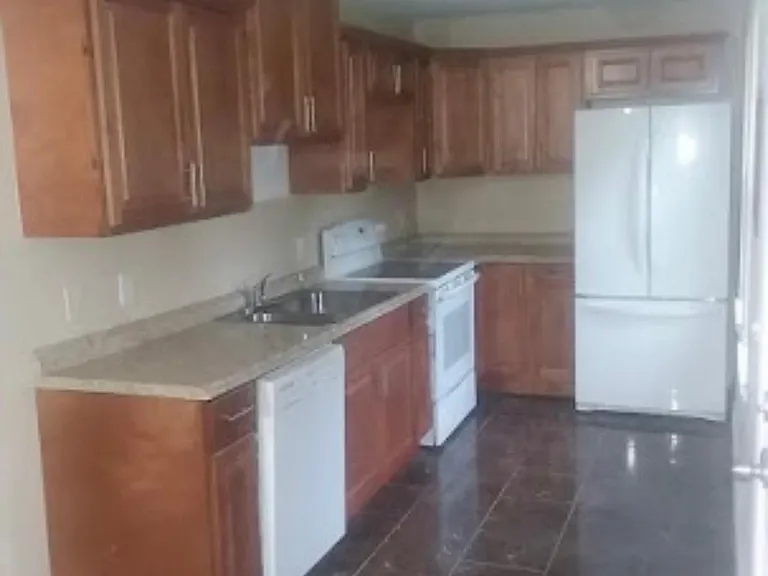 8515 Kent Dr — Photo 9
