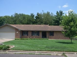 1942 S Oak Grove Ave, Springfield, MO 65804