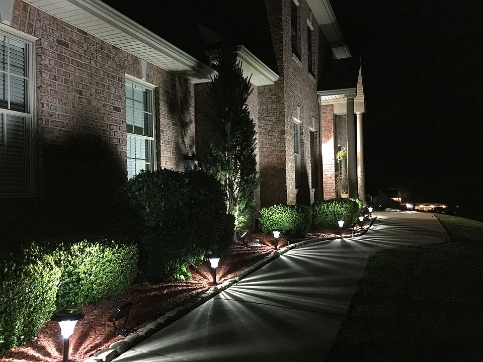 1st image of 404 Sunrise Dr