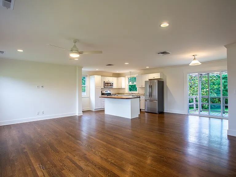 4714 Trousdale Dr — Photo 20