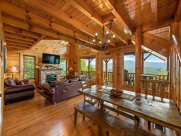 5th image of 3016 Hickory Lodge Dr