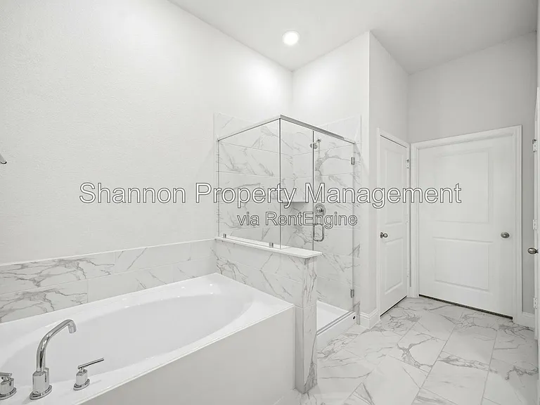 7631 Cattail Shallows Ln — Photo 30