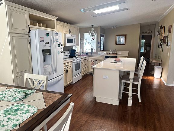 3rd image of 1260 Las Brisas Ln #363