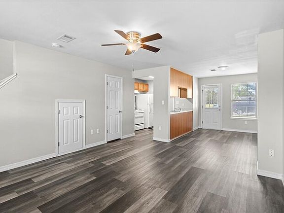 4th image of 14859 Angela Dr