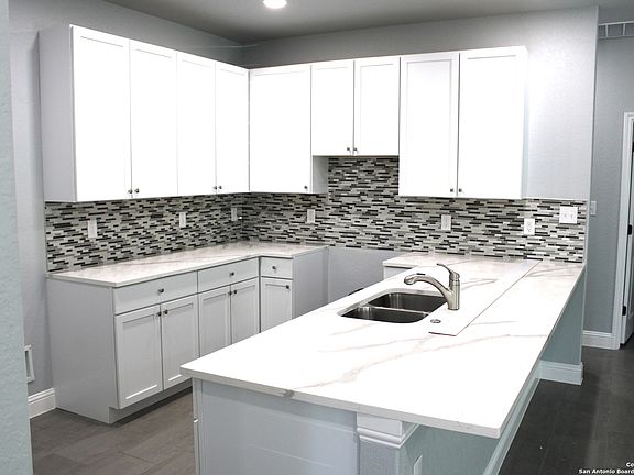 3rd image of 115 tellez ave