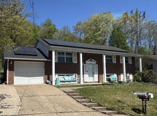1528 Greenbrier Dr, Huntington, WV 25704