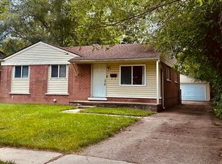 819 Calder Ave, Ypsilanti, MI 48198