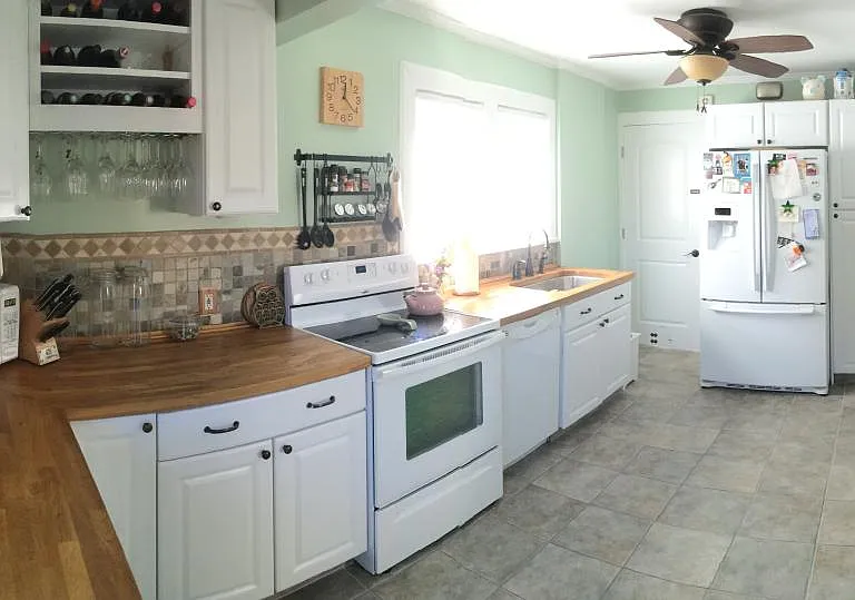 Kitchen 4