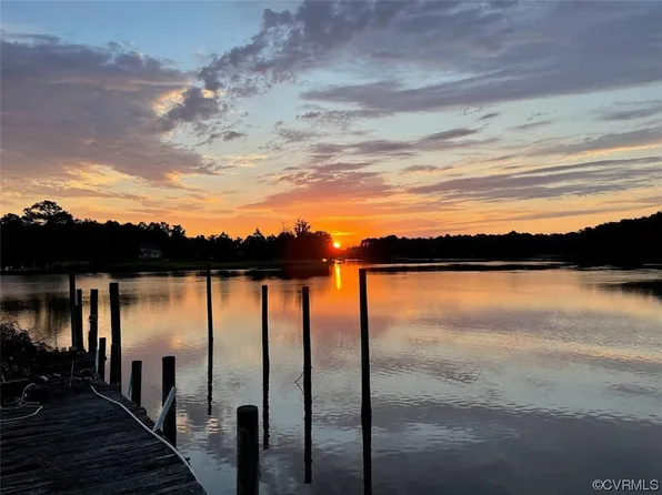 171 Anchor Rd, Lancaster, VA 22503