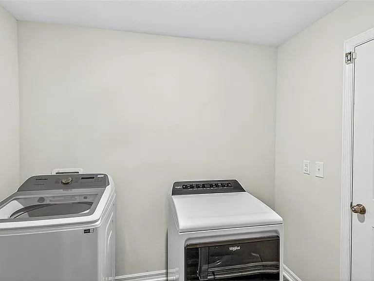 842 Gila Way — Photo 24