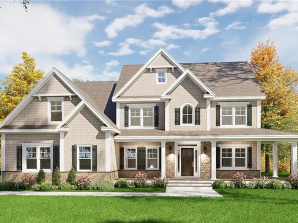 61 Cardinal Rd, Cranston, RI 02921