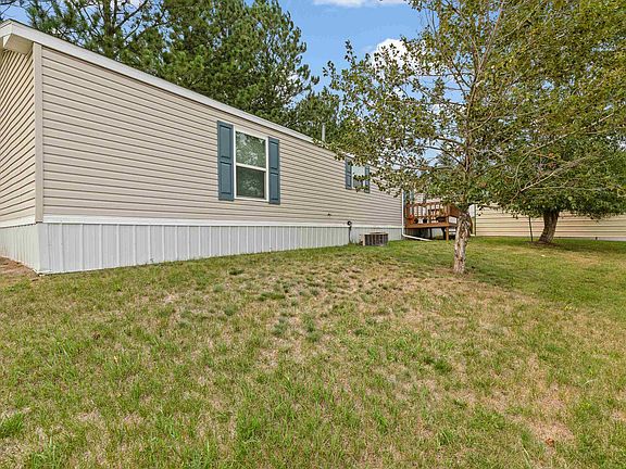2nd image of 131 Primrose Ln