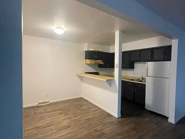 323 E Lincoln Hwy #1 — Photo 3