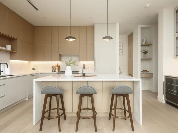 735 E 10th Ave #2, Vancouver, BC V5T 2A8