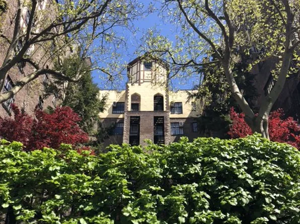 116 Pinehurst Avenue image 18 of 25