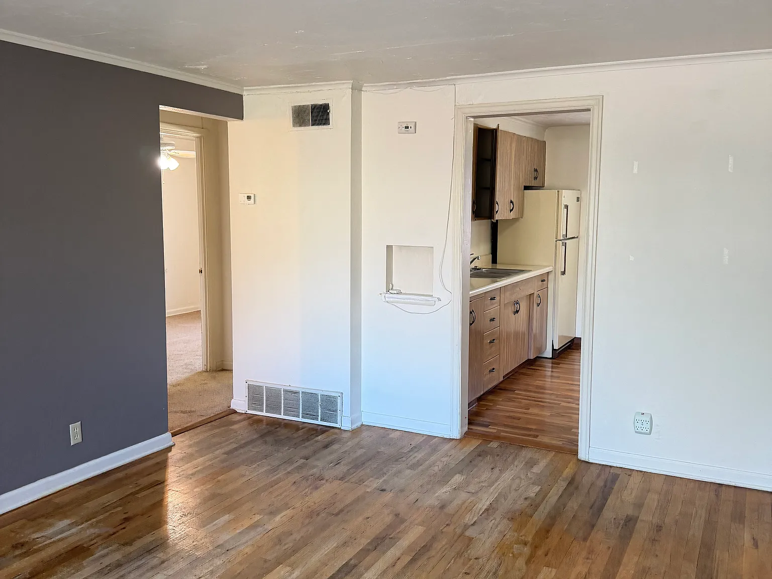 2 bed, 709 sqft, $800 — Photo 3