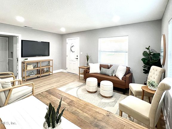 4th image of 708 7TH Avenue N