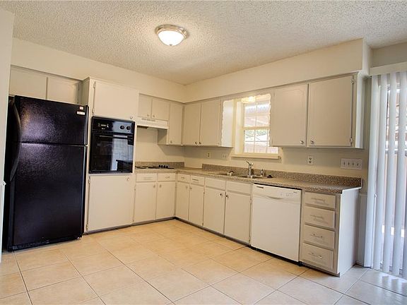 4th image of 11120 Joymeadow Dr